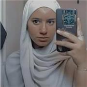 Studentessa del Liceo delle Scienze Umane. Livello B2-C1 in inglese. Ho imparato l'inglese in una scuola privata